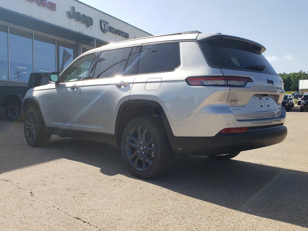 New 2026 Silver Zynith Exterior Paint Jeep 85th Anniversary Edition image 6