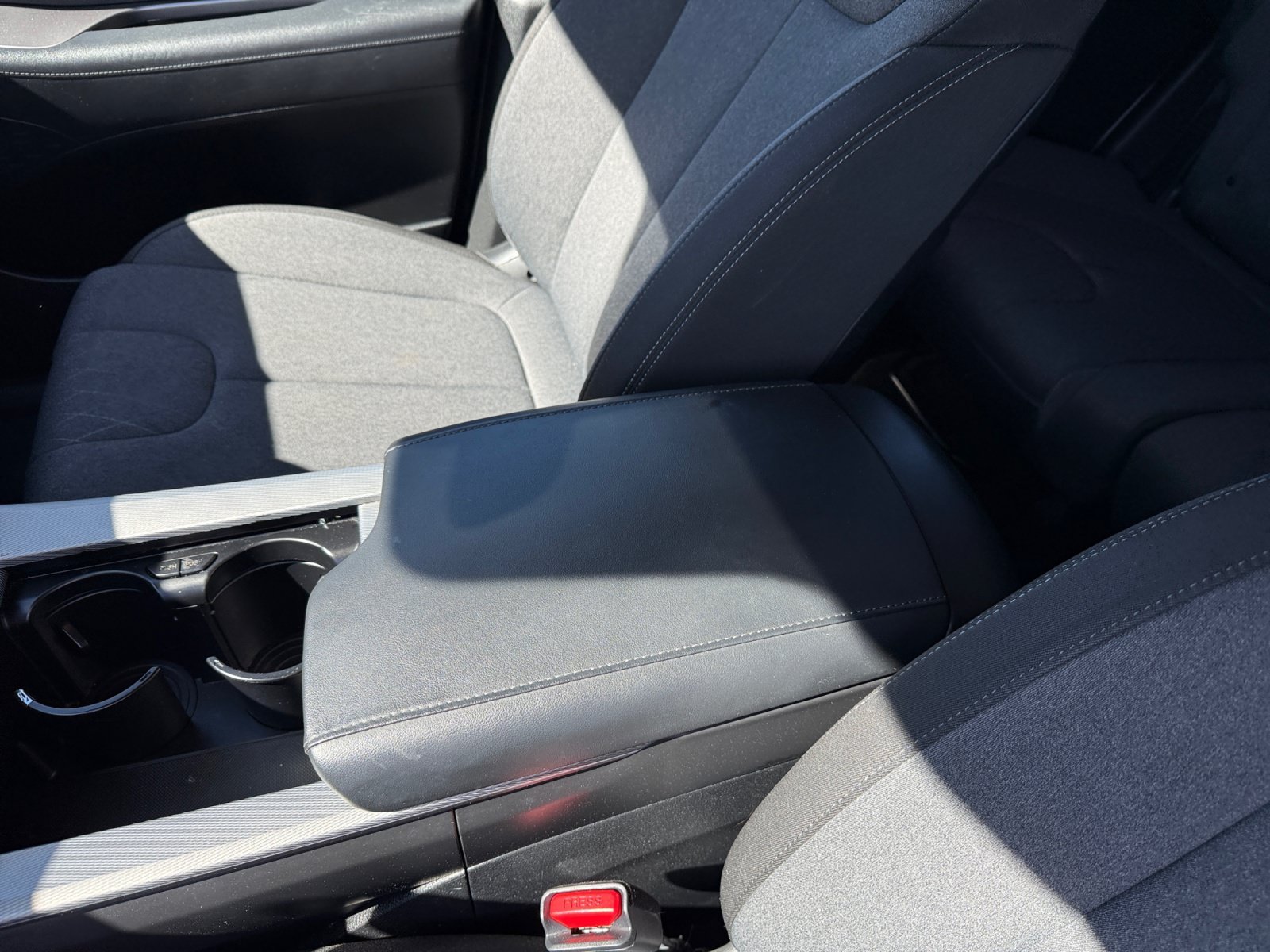 Used 2022 Abyss Black Hyundai SE image 14