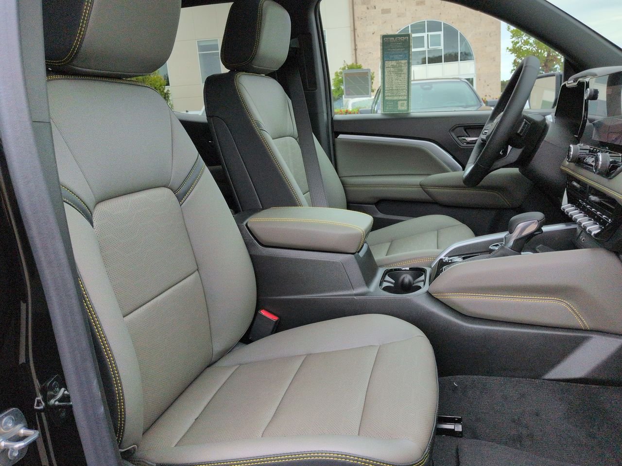 2026 Chevrolet Colorado ZR2 - Photo 29