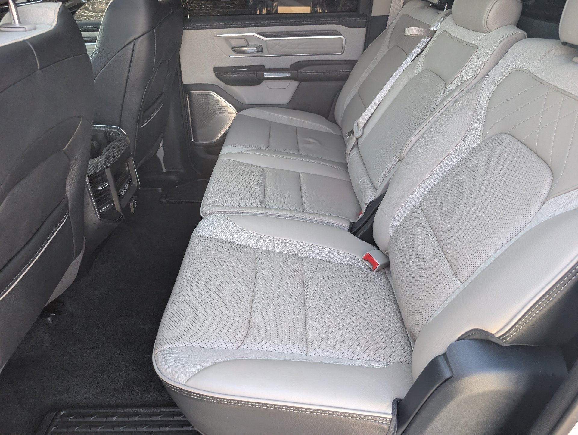 Used 2023 White Ram Limited image 27