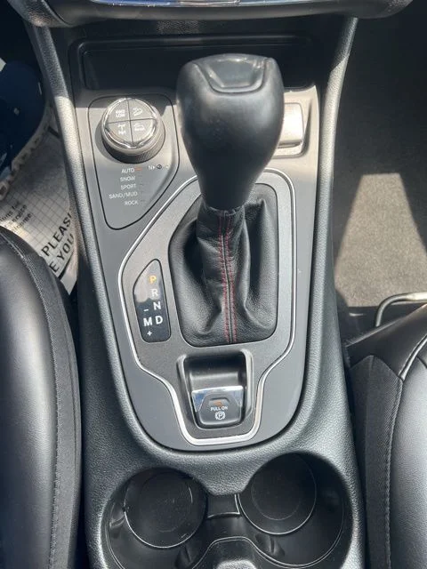 Used 2022 Black Jeep Trailhawk image 22