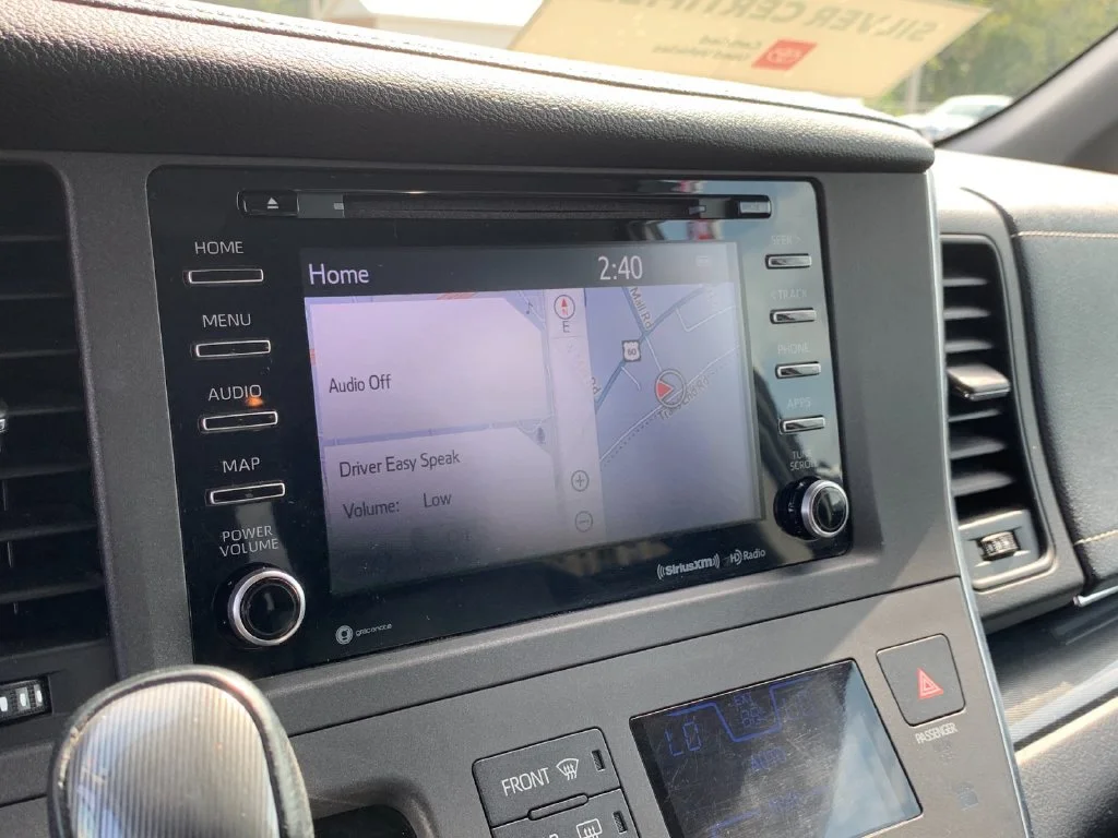 Used 2018 Gray Toyota SE Premium image 23