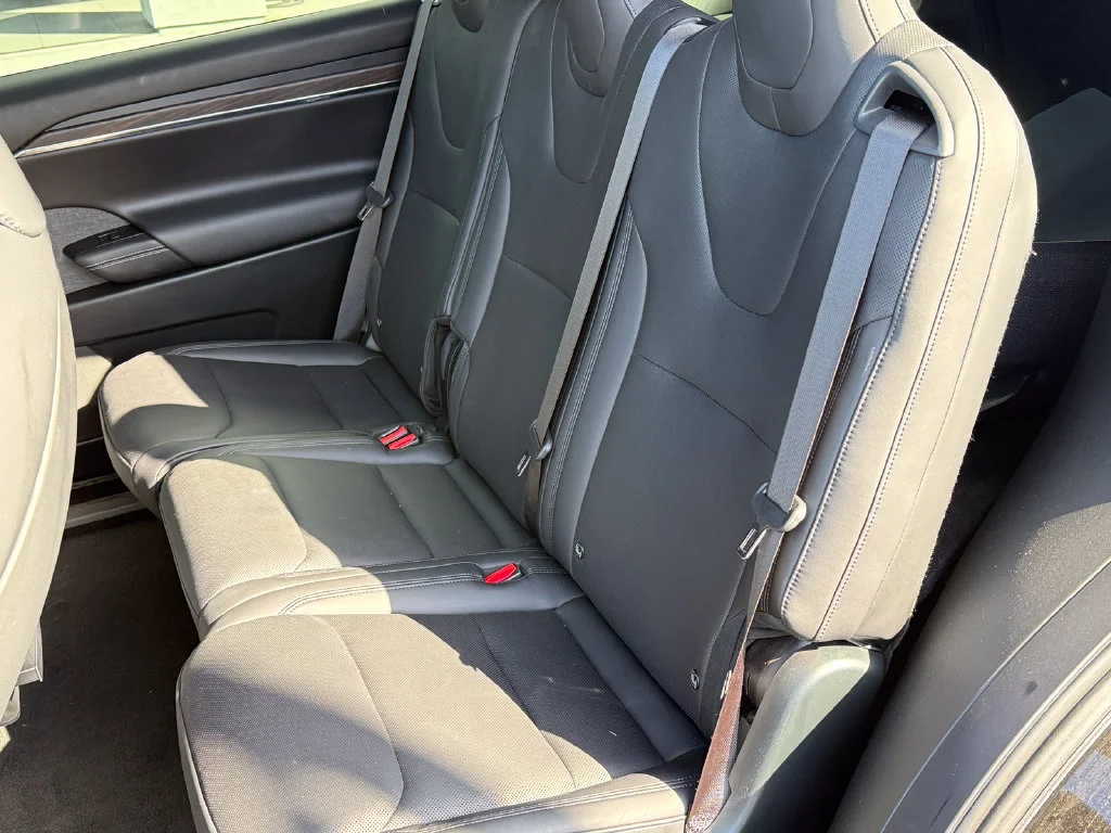 Used 2024  Tesla NA image 4