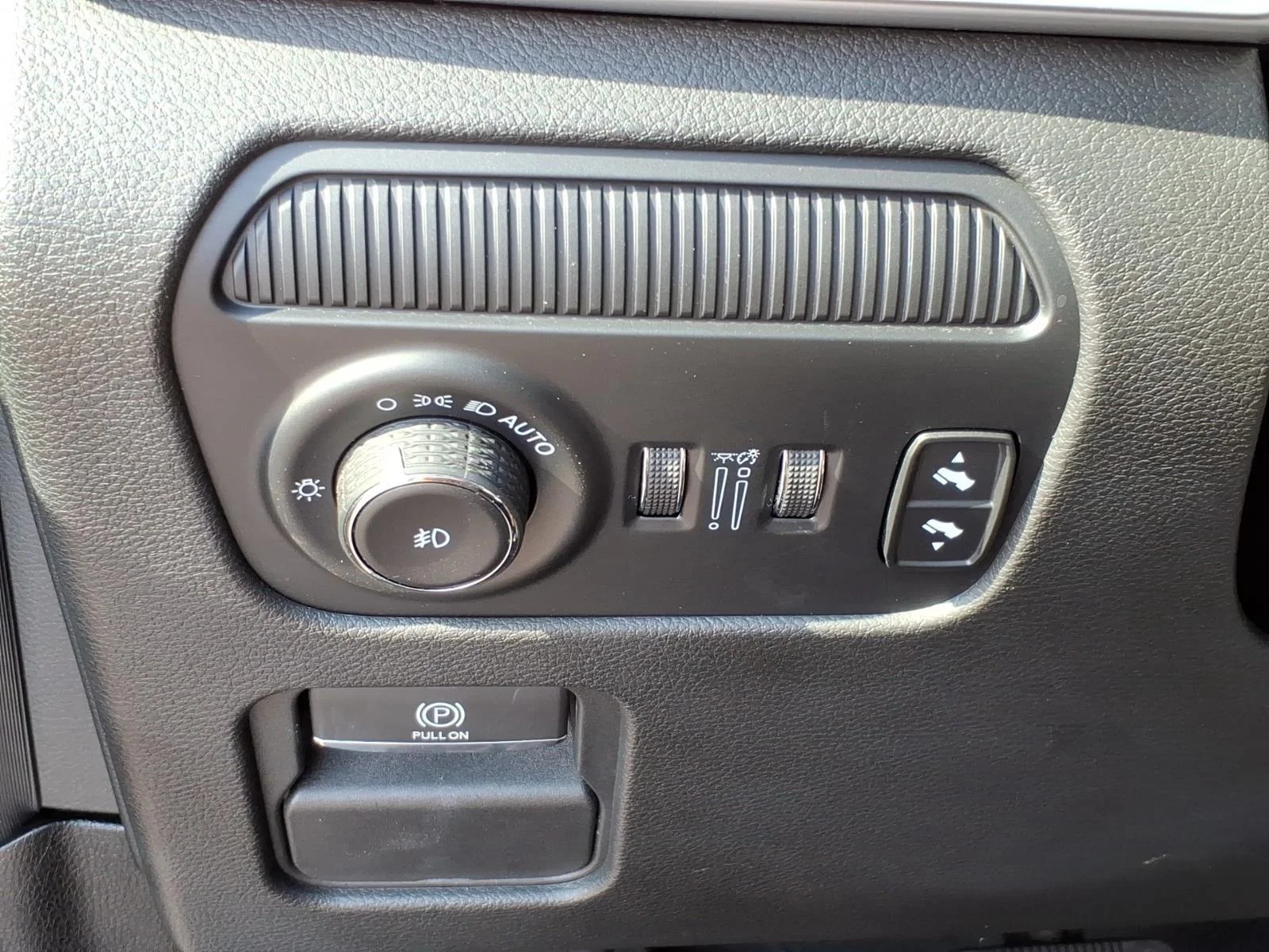 Used 2023 Silver Zynith Jeep Series II image 16