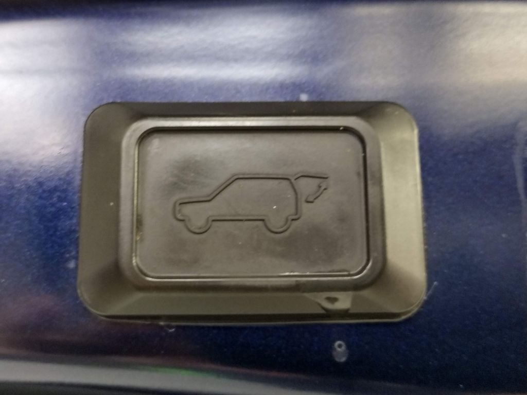 Used 2019 Blue Toyota XLE image 21