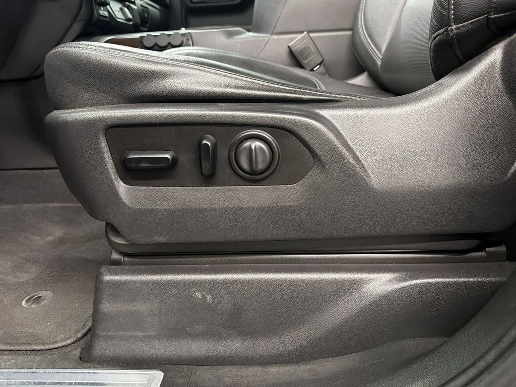 Used 2019 Onyx Black GMC SLT image 16