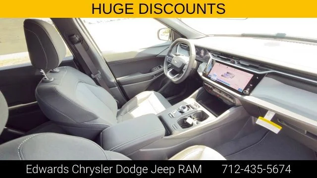 New 2026 White/off-white Jeep Laredo image 37