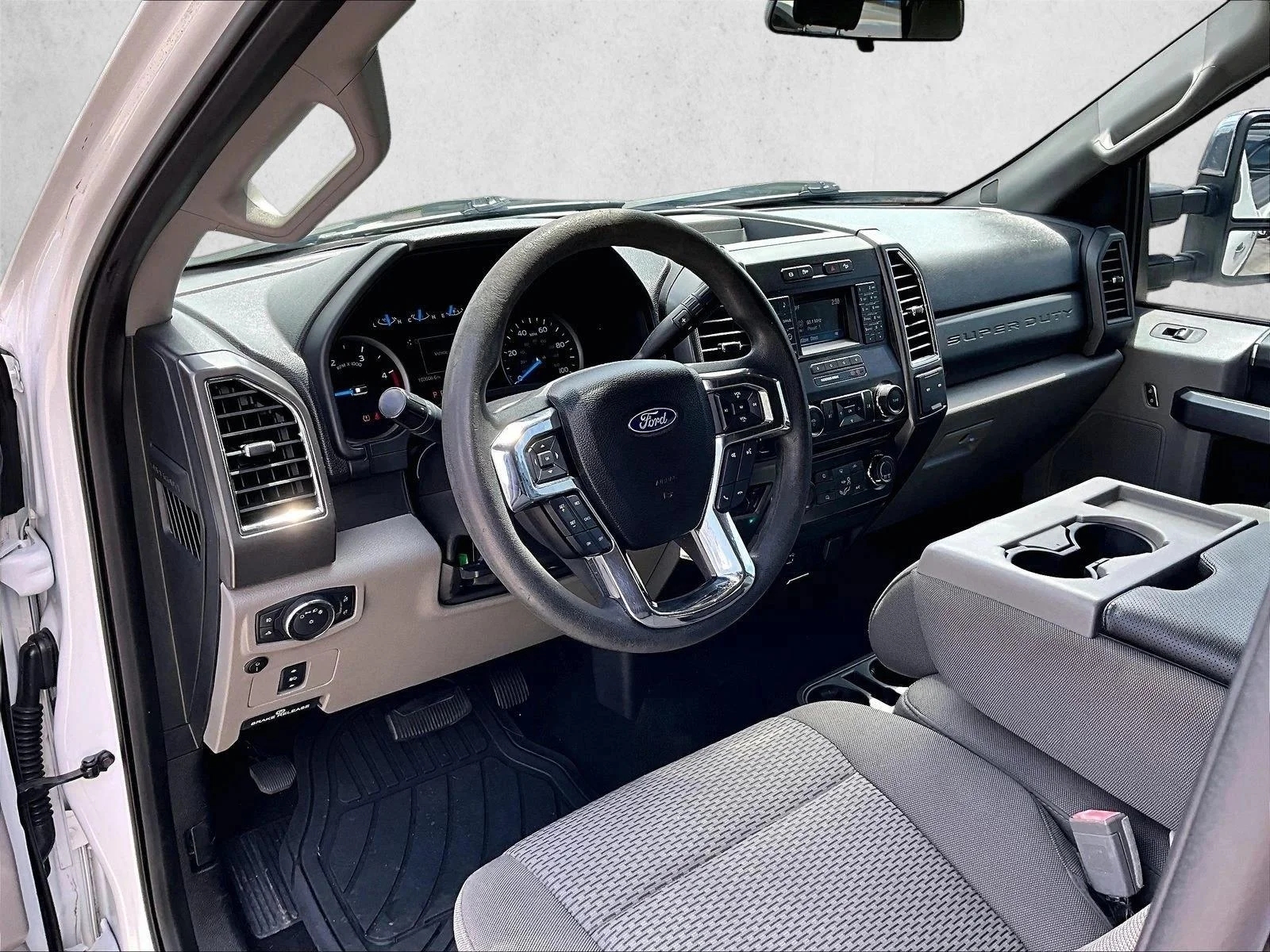 Used 2017 Oxford White Ford XLT image 14