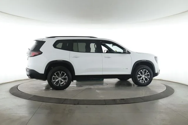 Used 2025 White GMC AT4 image 6