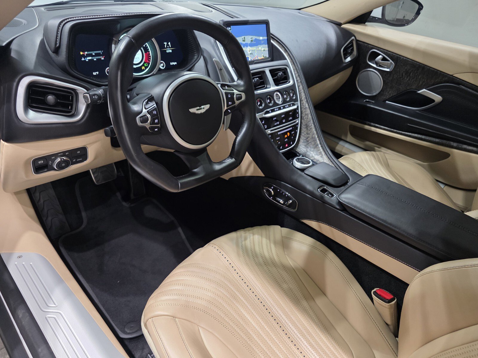 Used 2023 Lunar White Aston Martin V8 Coupe image 3