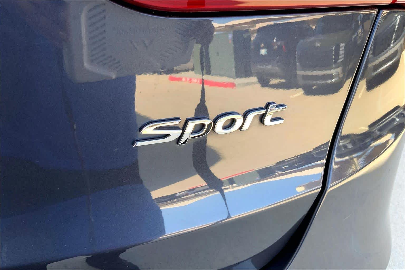 Used 2017 Marlin Blue Hyundai 2.4L image 10