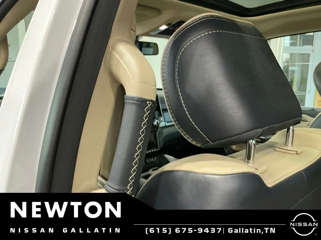 Used 2020 Bright White Clearcoat Ram Limited image 39