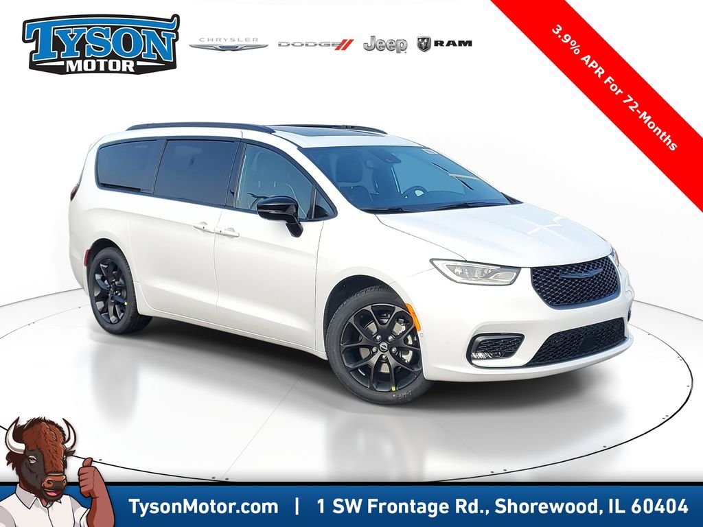 2026 Chrysler Pacifica Limited's photo