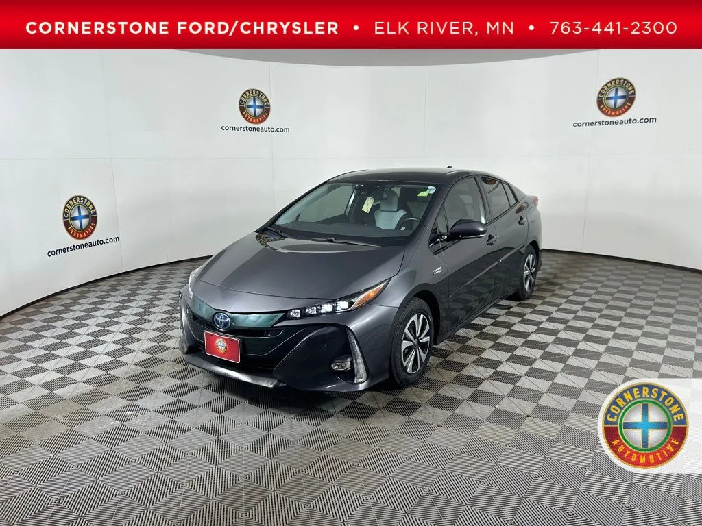 2017 Toyota Prius Prime Advanced's photo