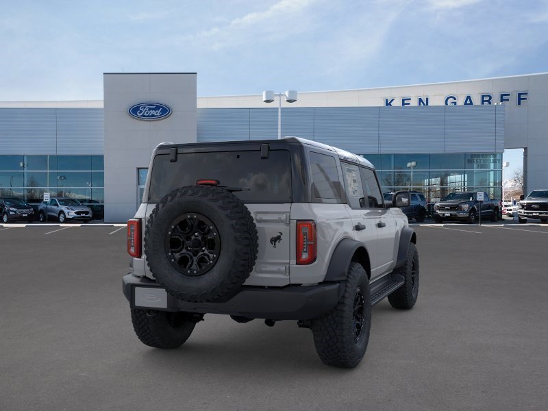 New 2026 Avalanche Gray Ford Outer Banks image 9