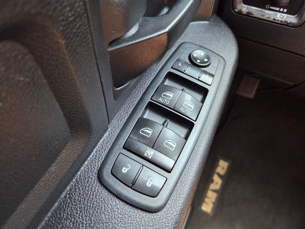 Used 2018 Silver Ram Express image 19