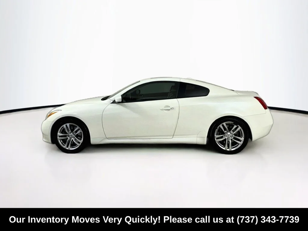 Used 2008 Ivory Pearl INFINITI Journey image 4