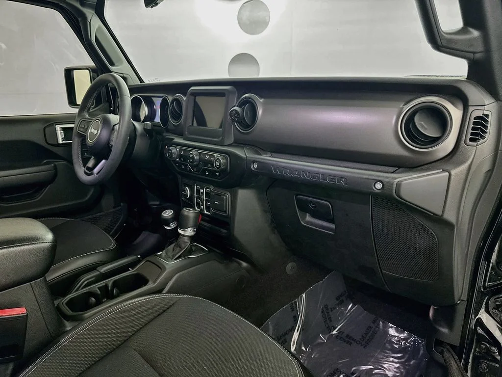Used 2023 Black Jeep Sport image 28