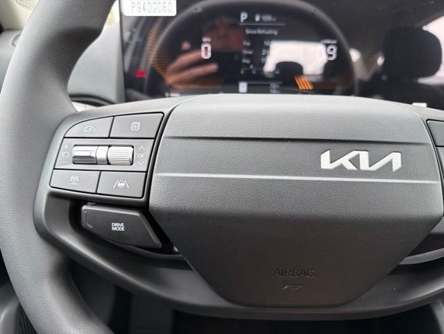 New 2026 Snow White Pearl Kia LXS image 22
