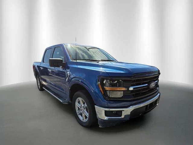 Certified Used 2025 Blue Metallic Ford XLT image 5