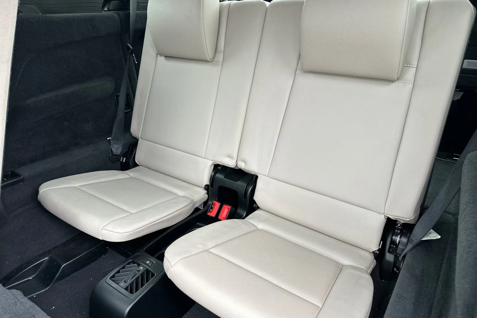 Used 2013 Alpine White BMW xDrive35i Sport Activity image 14