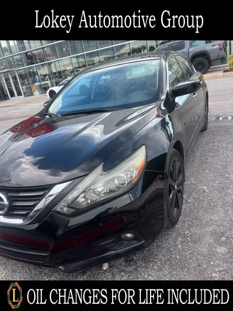 Used 2017 Black Nissan 2.5 SR image 1