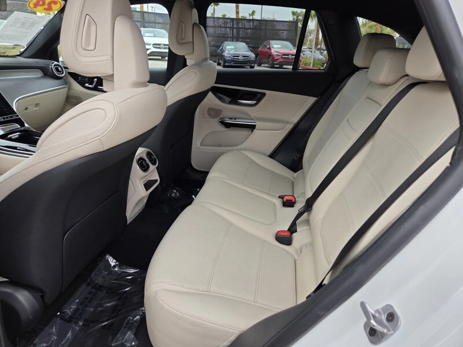 Certified Used 2024 Polar White Mercedes-Benz GLC 300 image 14