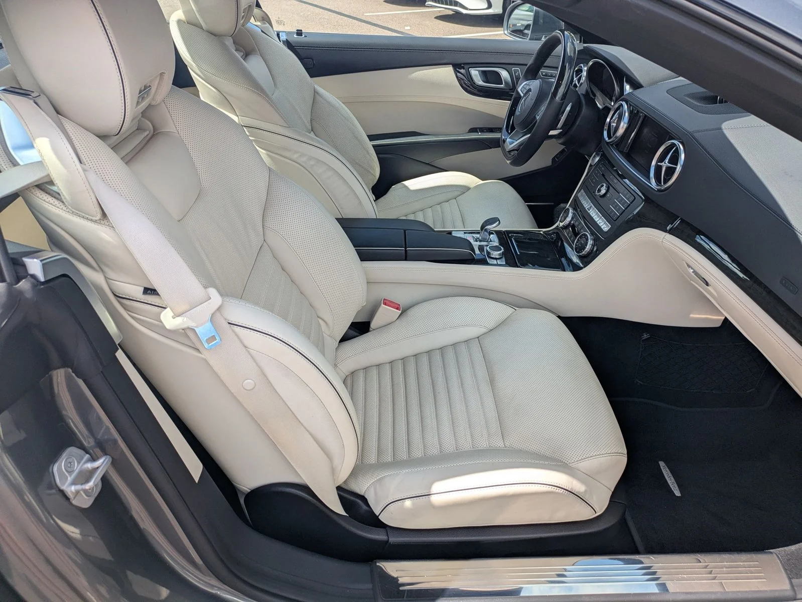 Used 2017 Selenite Grey Metallic Mercedes-Benz SL 450 image 18