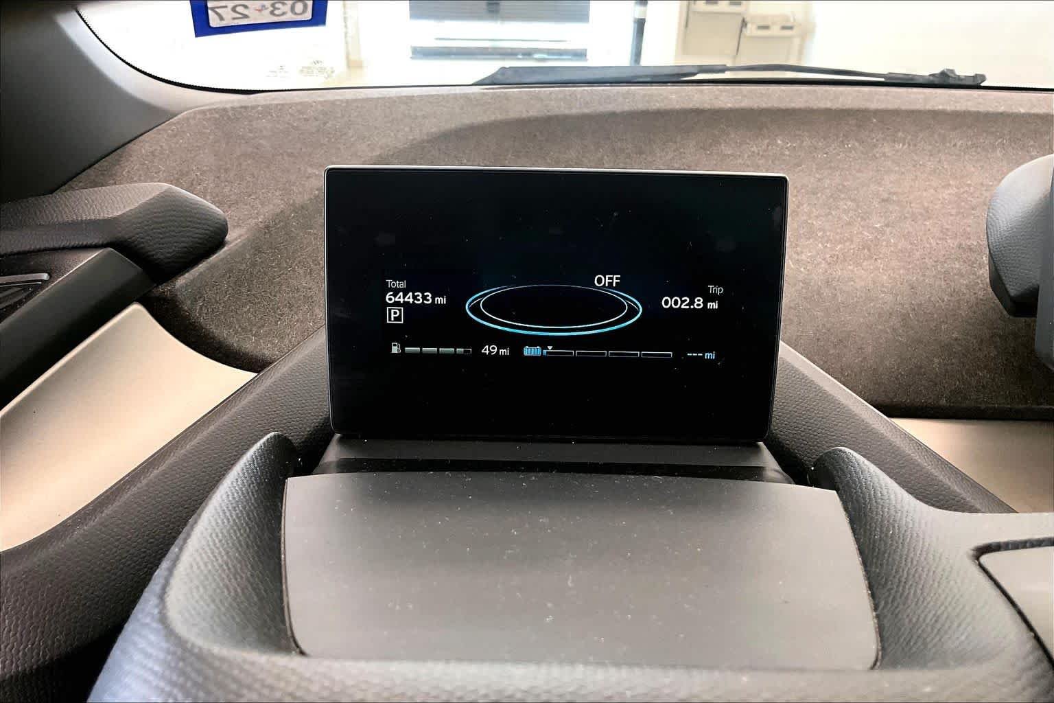 Used 2017 Platinum Silver w/BMW i Frozen Blue Accent BMW  image 23