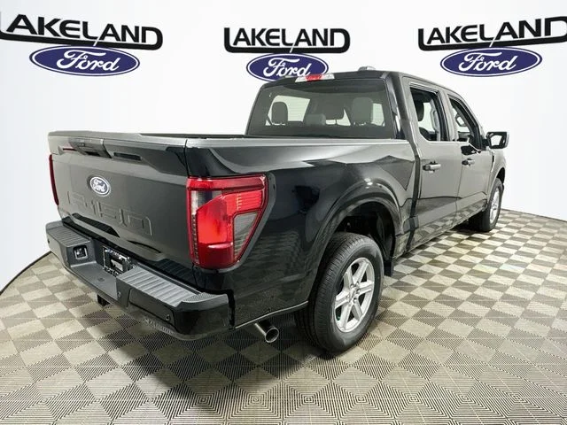 New 2026 Black Ford XLT image 3