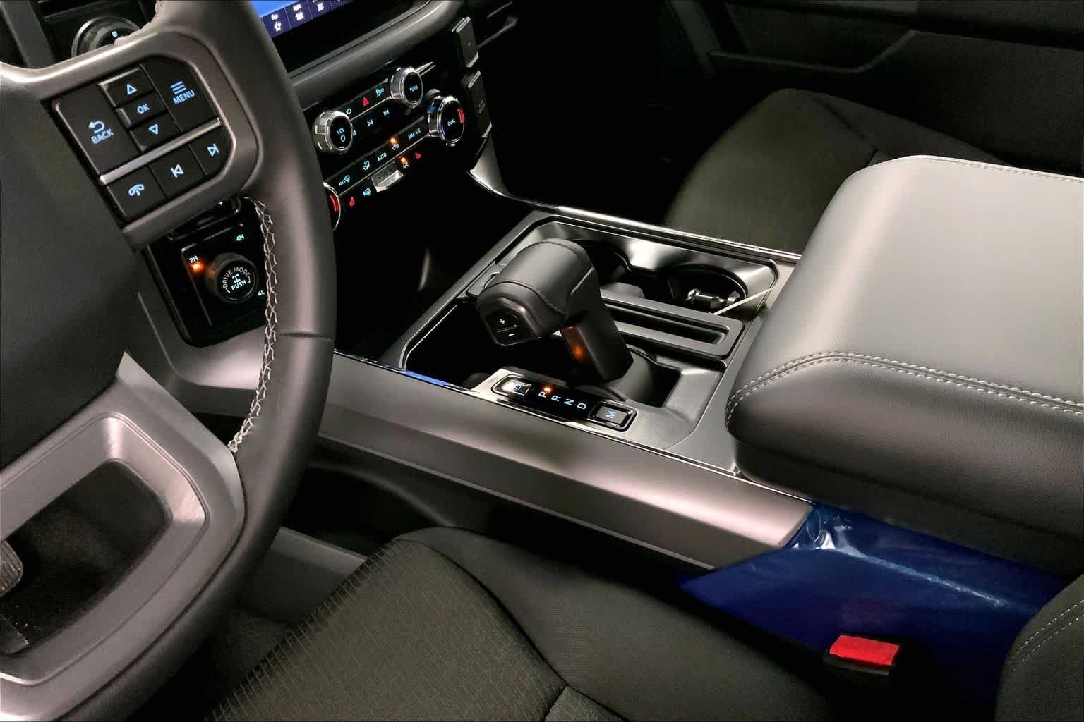 New 2026 Carbonized Gray Metallic Ford XLT image 6
