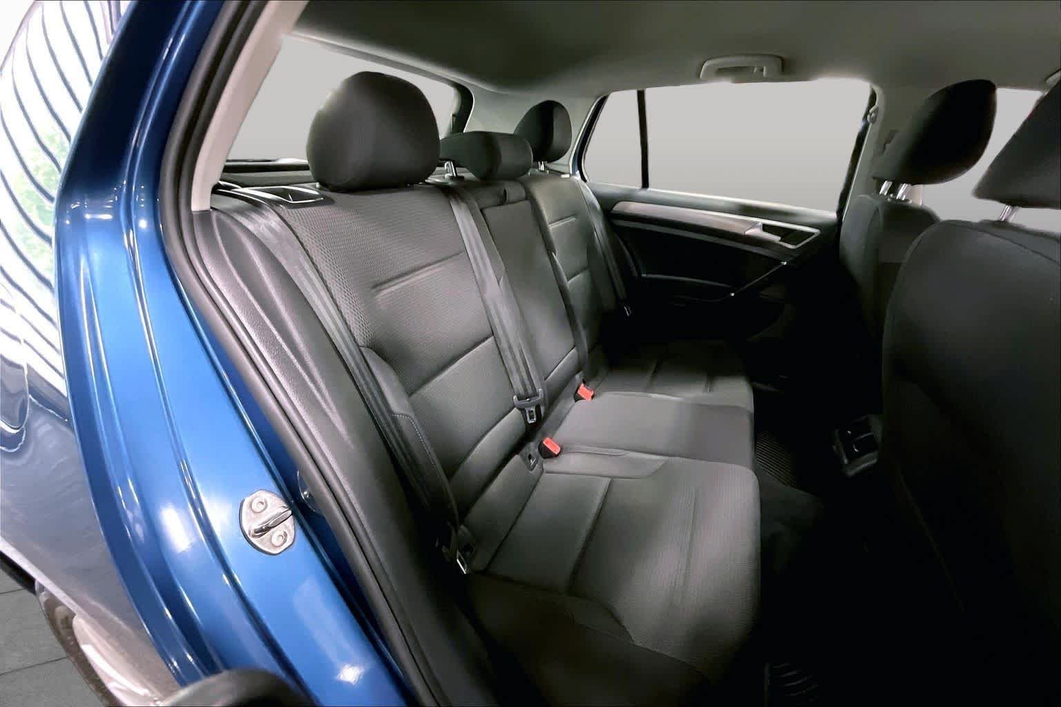 Used 2016 Silk Blue Metallic Volkswagen TSI S image 19