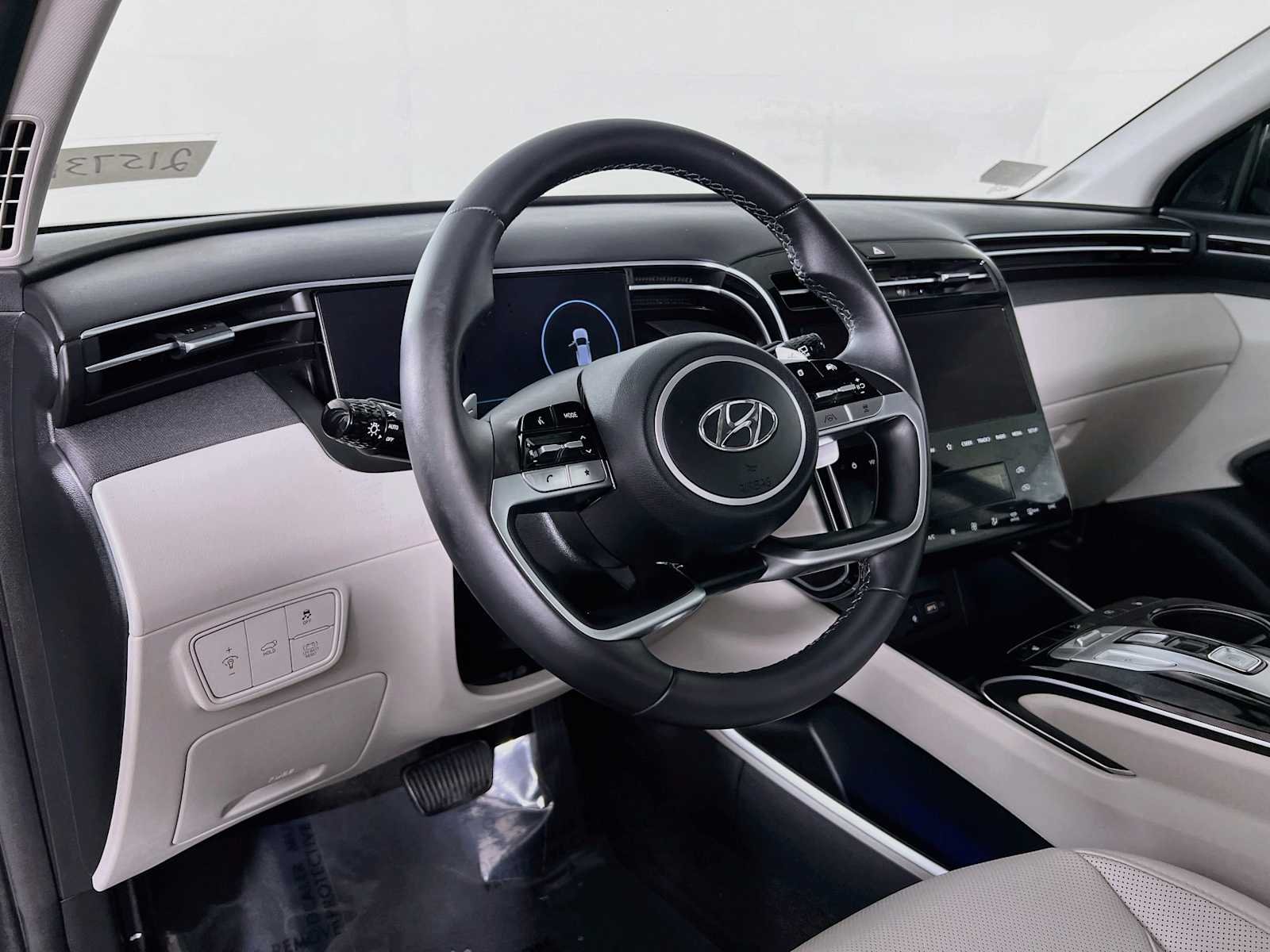 Used 2024 Amazon Gray Hyundai SEL Convenience image 9