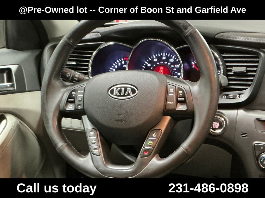 Used 2012 White Kia EX image 20