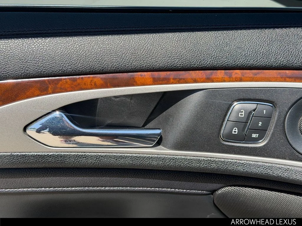 Used 2019 Black Lincoln Reserve image 18