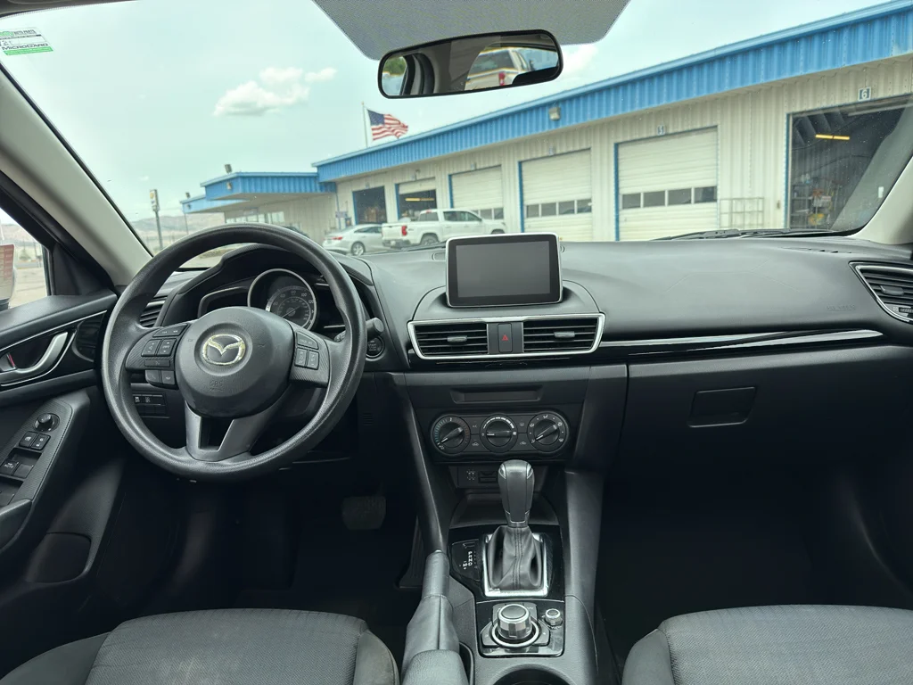 Used 2016 Snowflake White Pearl Mica Mazda i Sport image 15