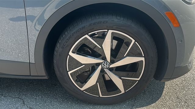 Certified Used 2025 Gray Volkswagen Pro S image 12
