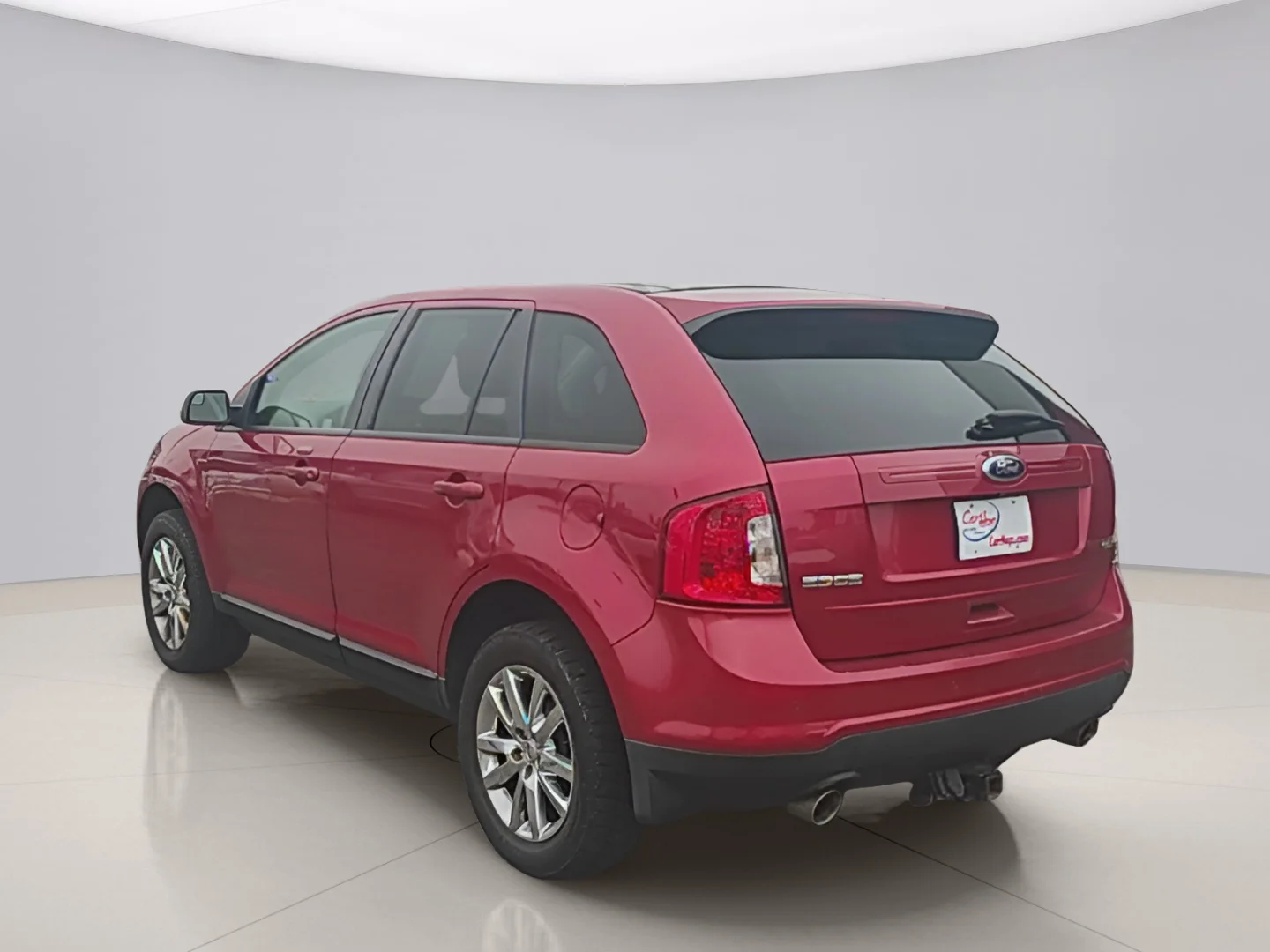 Used 2012 Red Ford SEL FWD image 3
