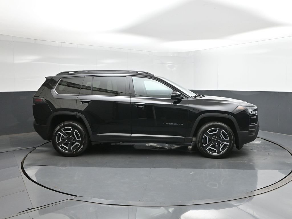 New 2026 Diamond Black Crystal Pearlcoat Jeep Limited image 15