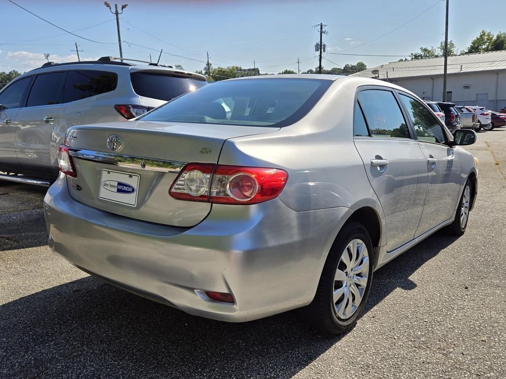 Used 2013 Silver Toyota LE image 2