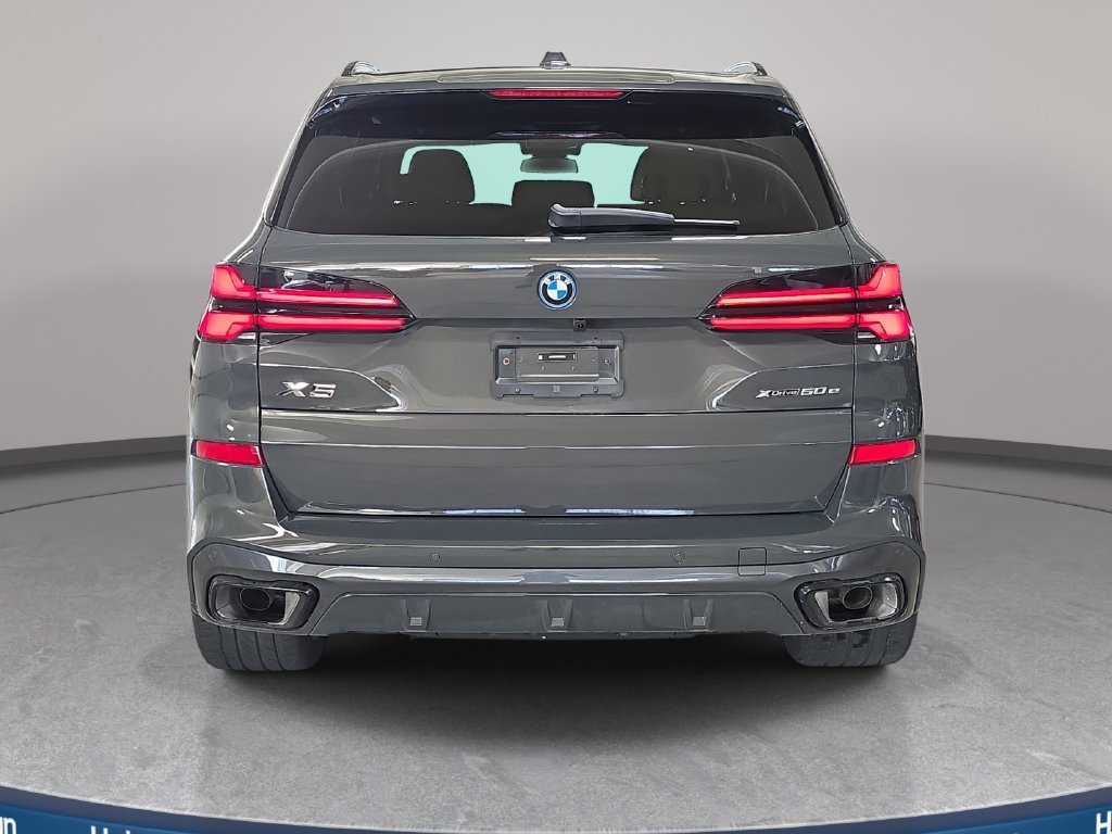 Used 2026 Dravit Grey Metallic BMW xDrive50e image 8