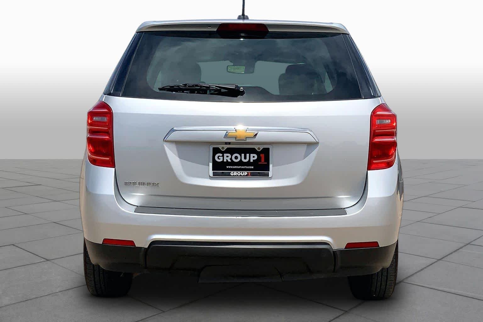 Used 2017 Silver Ice Metallic Chevrolet LS image 5