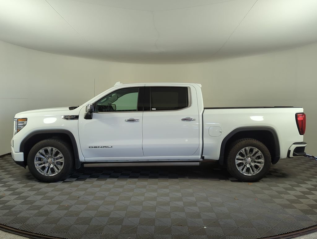 Used 2023 White GMC Denali image 3