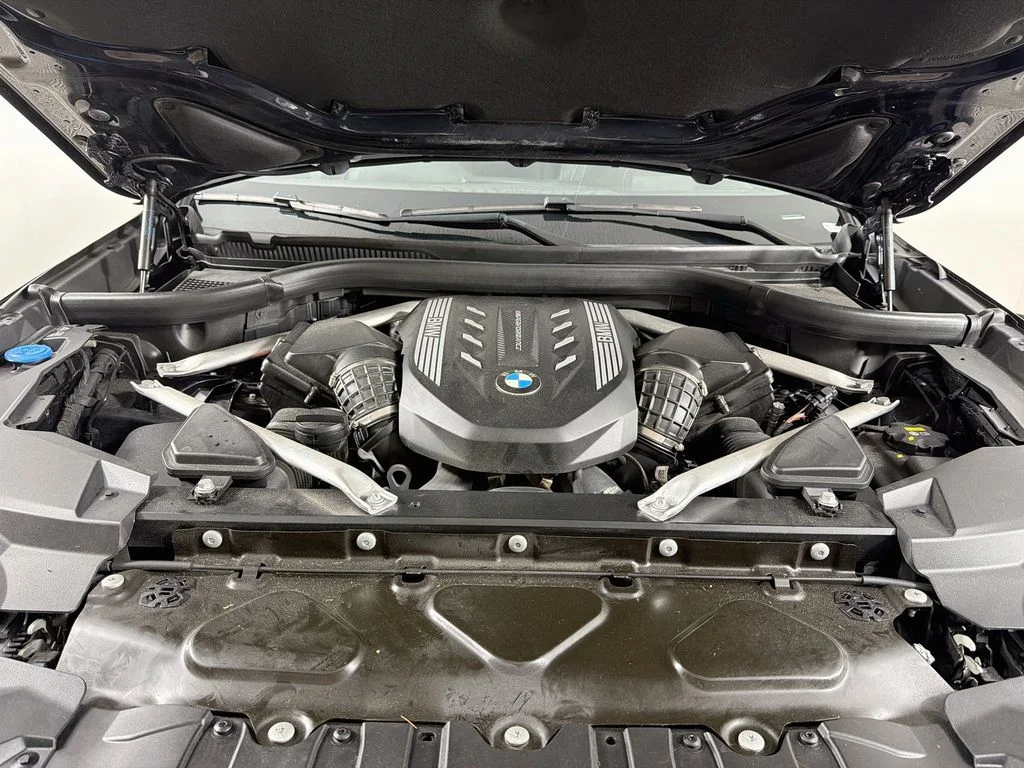 Used 2020 Black BMW M50i image 32
