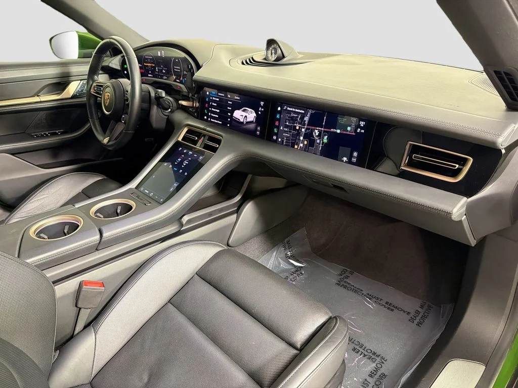 Used 2021 Green Porsche 4S image 30
