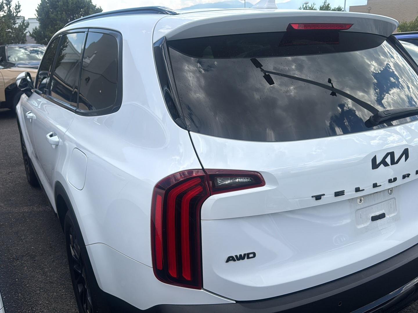 Used 2022 Glacial White Pearl Kia SX image 6