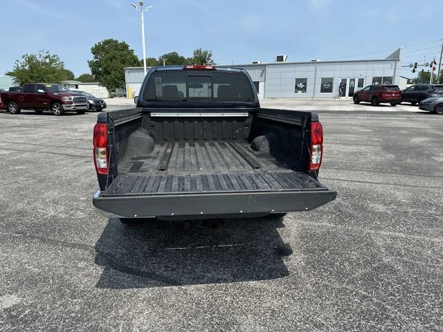 Used 2013 Blue Nissan SV image 21