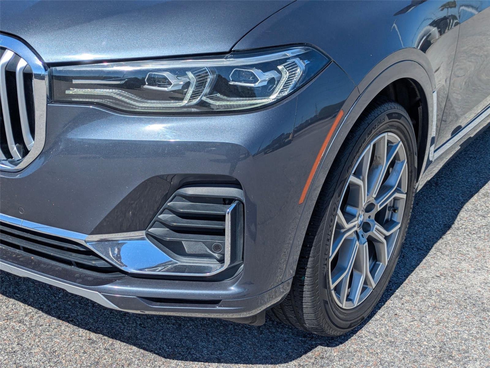Used 2019 Phytonic Blue Metallic BMW xDrive40i image 9
