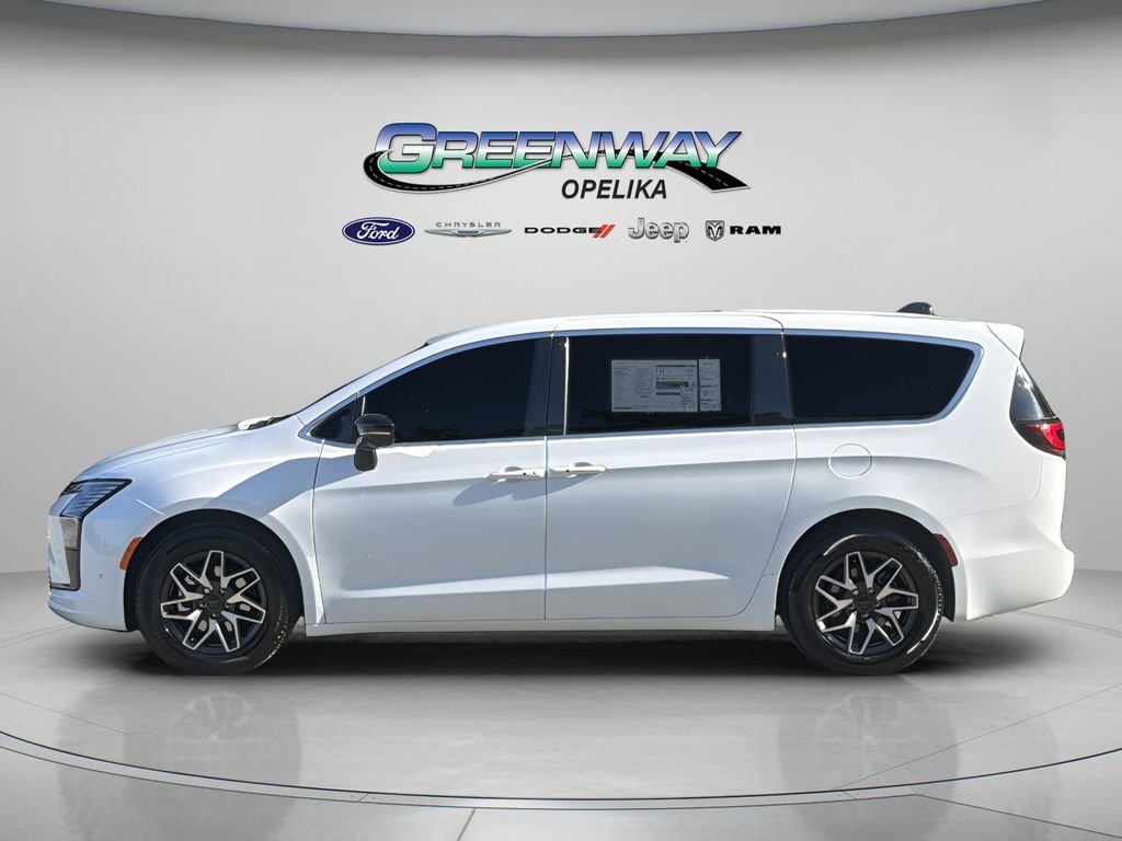 New 2027 White/off-white Chrysler Limited image 6
