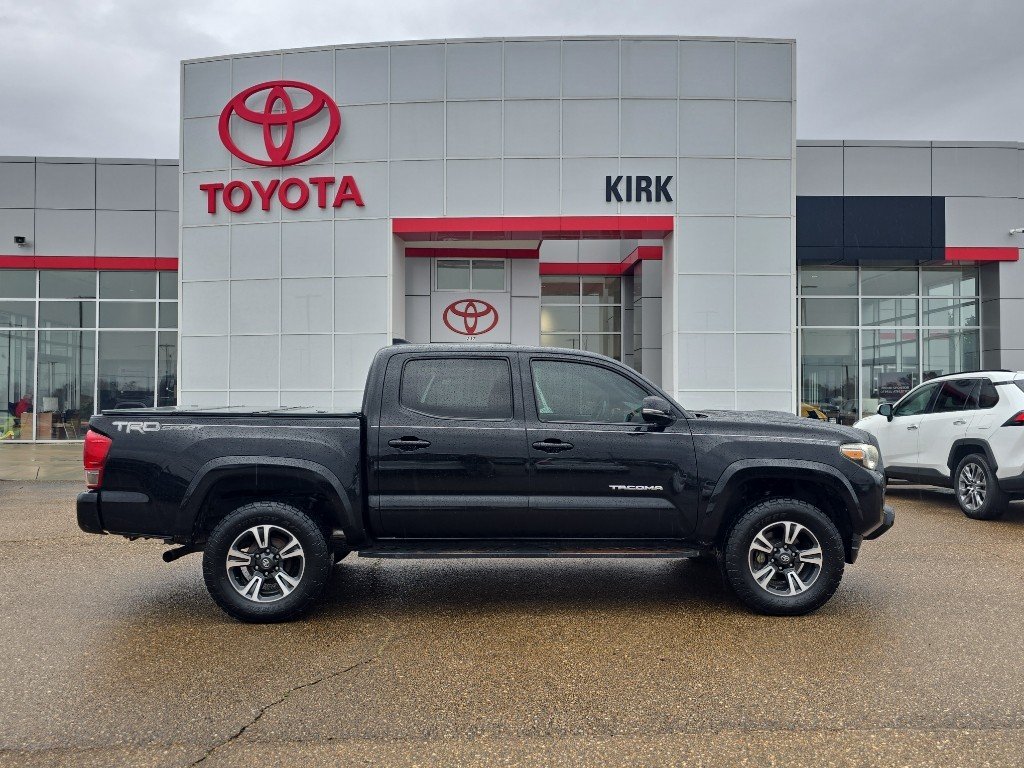 2017 Toyota Tacoma TRD Sport